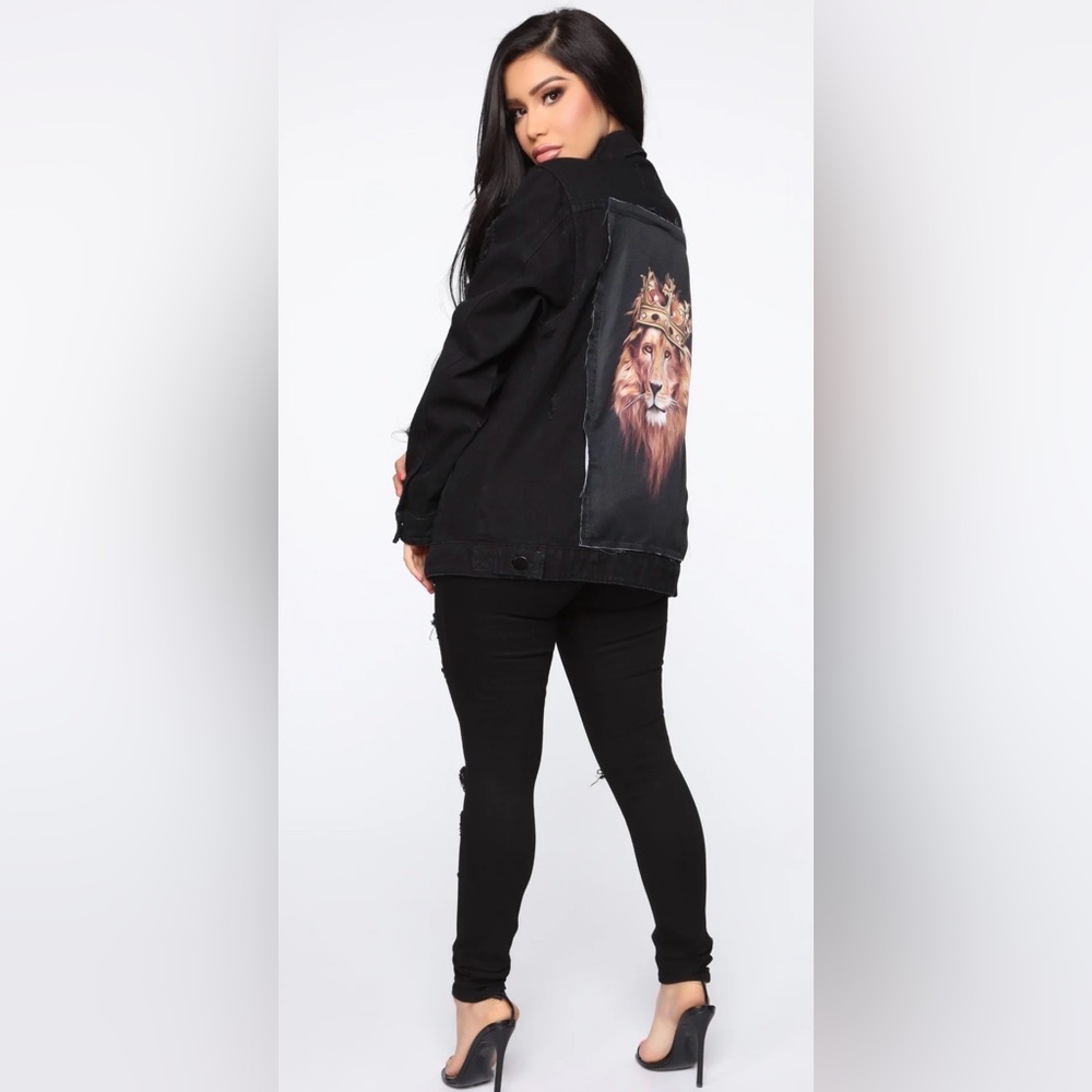 Fashion Nova Black Jean Jacket with Lion Design